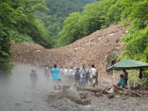 氷のトンネル