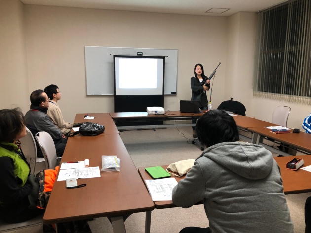 西興部村新人ハンターセミナー室内講義