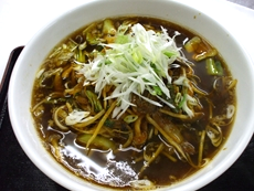 名物「村長ラーメン」には鹿肉たっぷり！