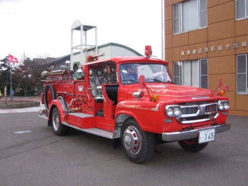 旧水槽付消防ポンプ自動車（支署）写真