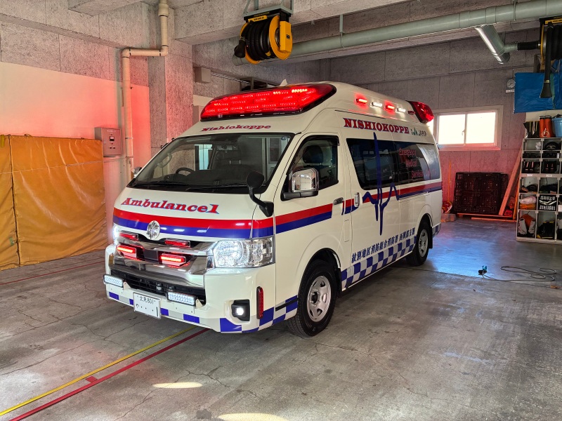 救急車斜め